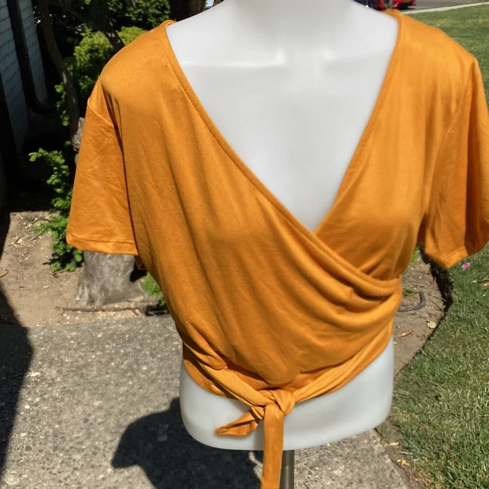 no comment yellow top size 1X & 3X new with tag - Picture 2 of 6